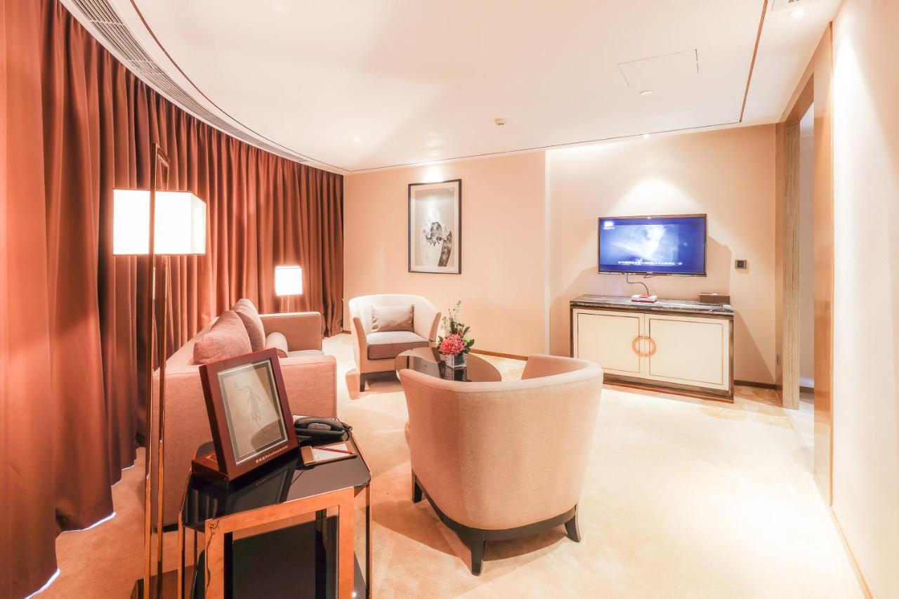 Argyle Grand Hotel Xingyi  Bagian luar foto