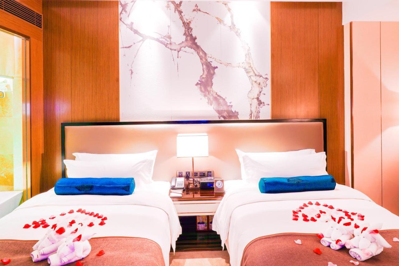 Argyle Grand Hotel Xingyi  Bagian luar foto